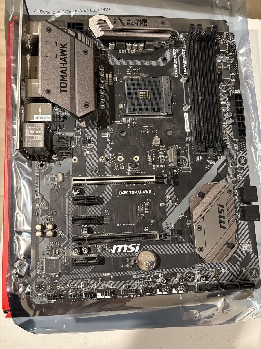 MSI B450 Tomahawk