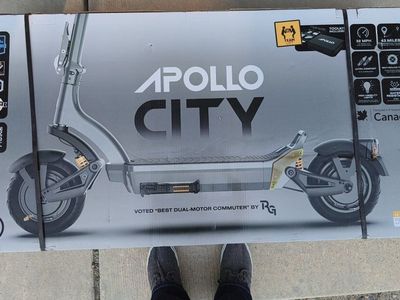 NEW Apollo City Electric Scooter $850 Firm