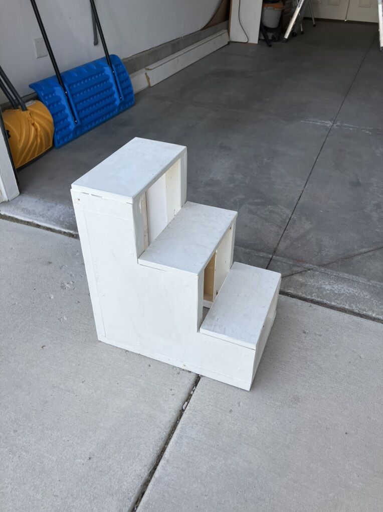 WhIte Wooden MinI steps