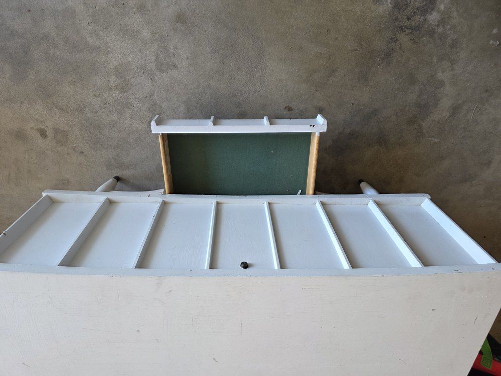 Main image 6