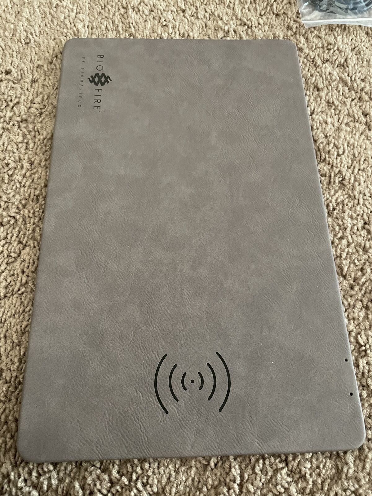 Mouse pad and wireless charger