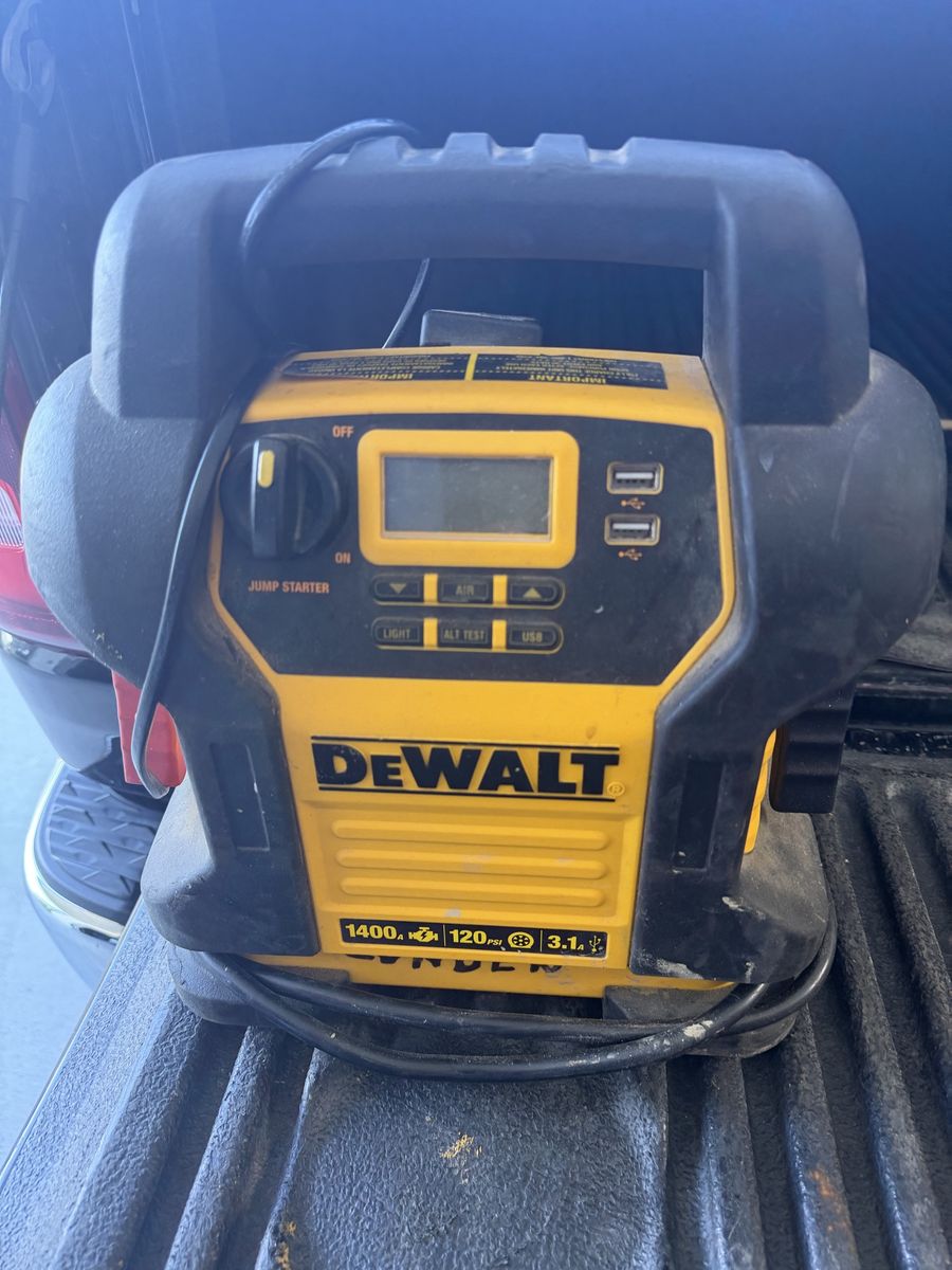DEWALT DXAEJ14 Jump Starter, 1400 Peak Amps Portable Car Battery Charger. CASH ONLY.