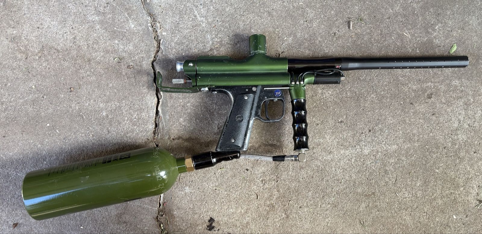 Worr Game Products WGP Autococker Paintball Marker with Co2 Tank - Green