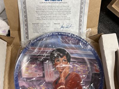 Star Trek Plate Uhura