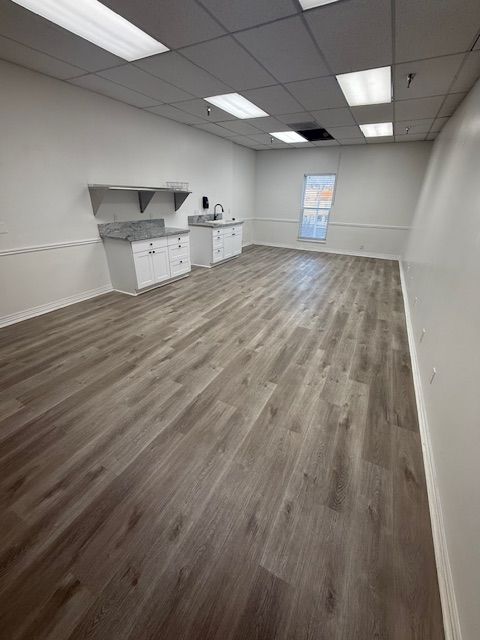 Sandy Office Space with water hookups for Rent