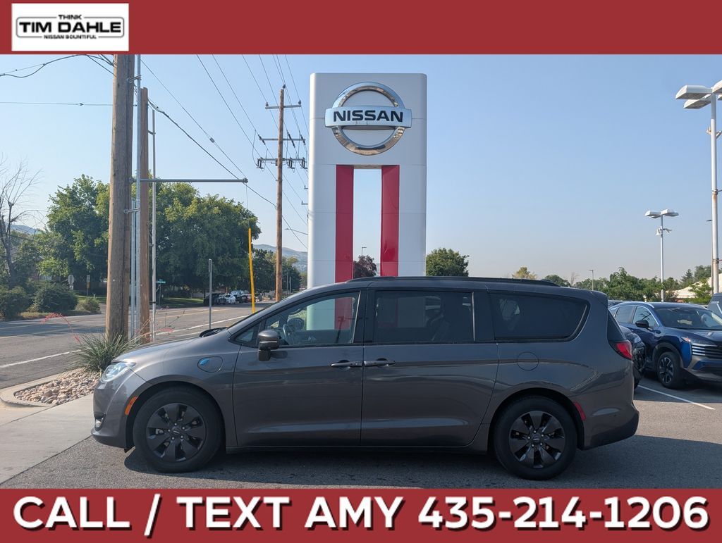 2020 Chrysler Pacifica Hybrid Limited