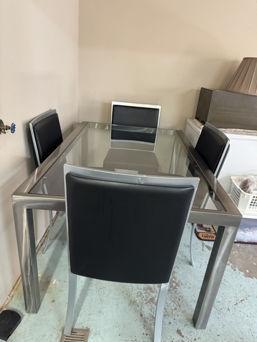 Dining Table Glass Stainless 40X60" With 4 Chairs