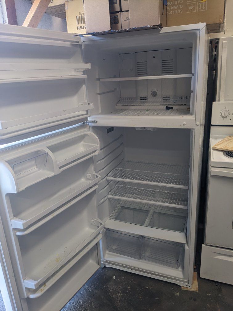 3 refrigerators 18 cubic feet whirlpool