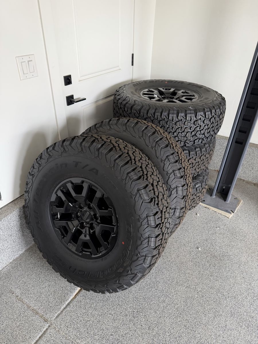 Set of 5 Bronco Raptor Takeoffs 37” Tires & Wheels