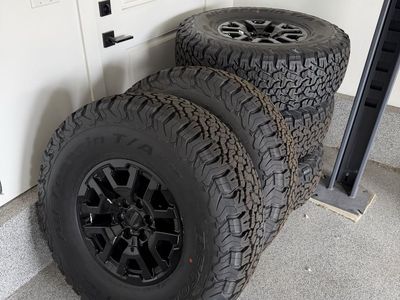 Set of 5 Bronco Raptor Takeoffs 37” Tires & Wheels