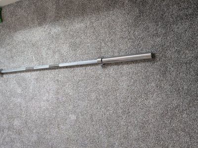 7ft Olympic Barbell Bar, 500-pound capacity.