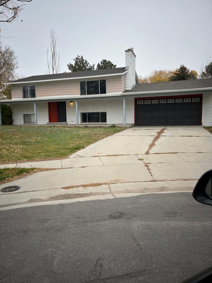 East Sandy Ski Room for Rent – $700/Month | Near Snowbird & Alta