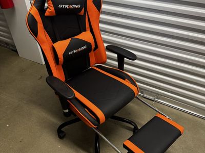 GTRACING Gaming Chair w/ Footrest - Black & Orange Ergonomic Recliner - NEW