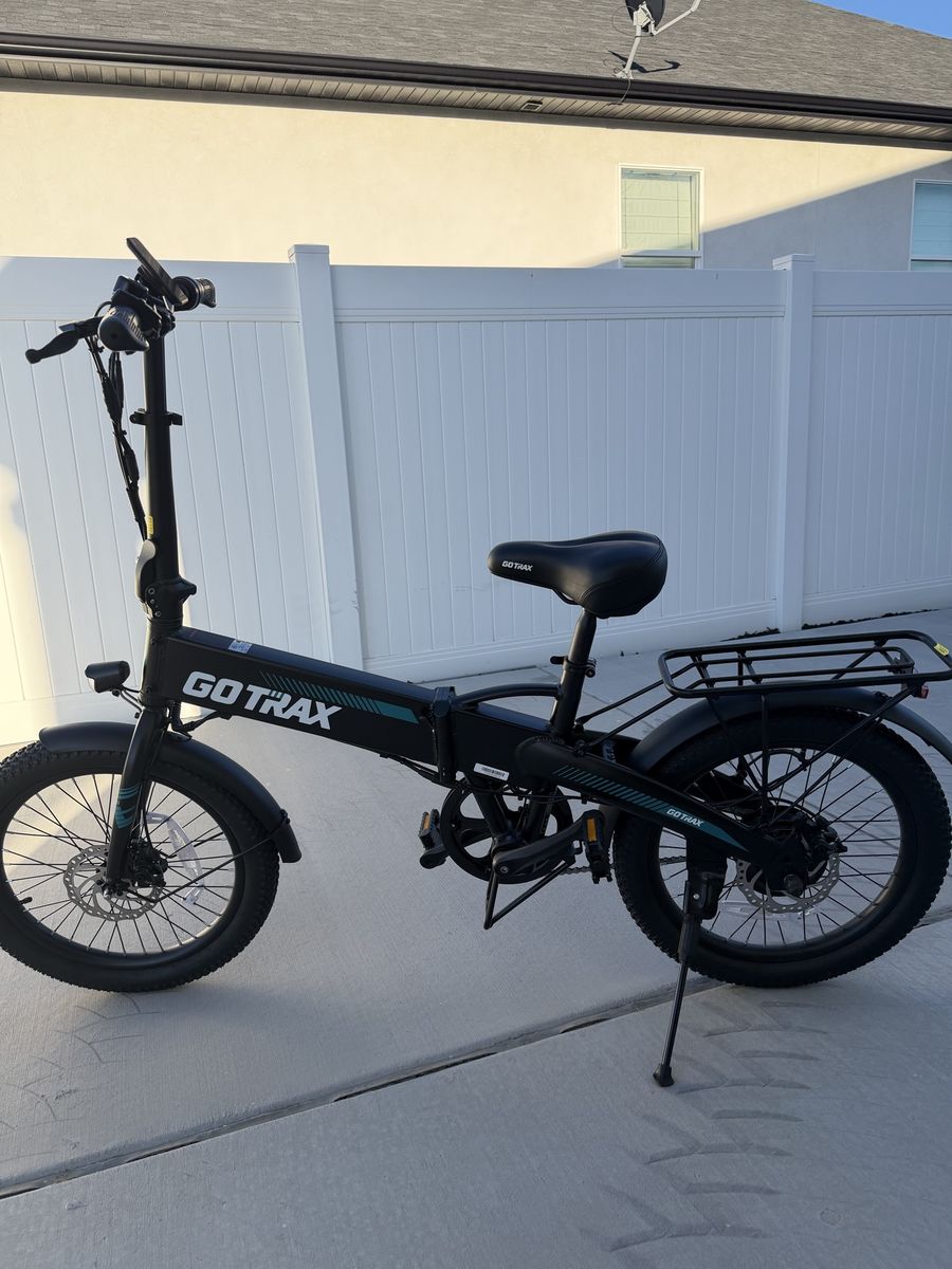 GoTrax E-Bike Electric Folding Bicycle with 39.7 Miles - Black