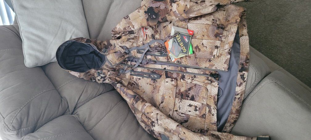 Sitka Marsh delta wading jacket