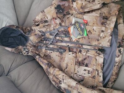 Sitka Marsh delta wading jacket