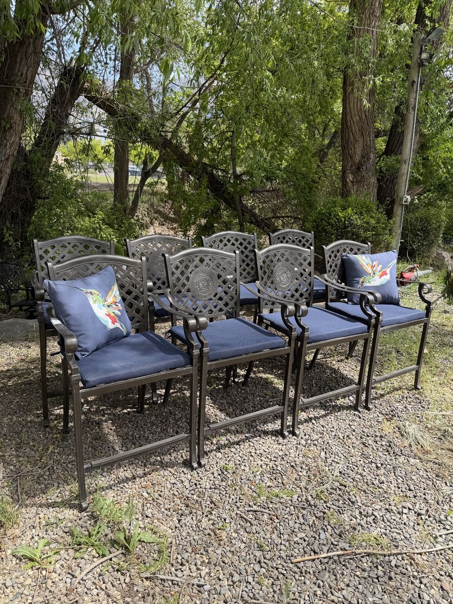 (8) Outdoor Counter Height Barstools Chairs