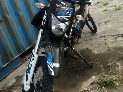 *NON RUNNING* Hawk DLX 250cc Enduro Dirt Bike
