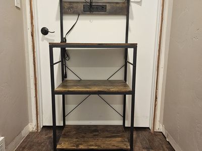 Shelves w led light and power strip
