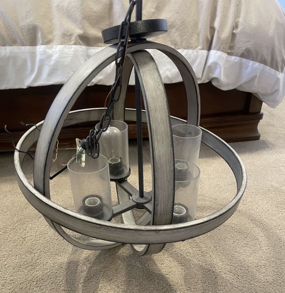 Free light fixture