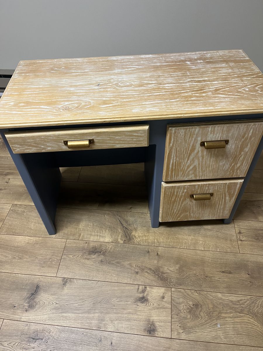 Desk - hard Wood, Artisinal