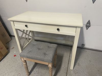 Like New small desk and stool cream, 38 inches wide