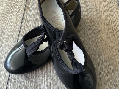 Tap Shoes Girl SIze 10 1/2