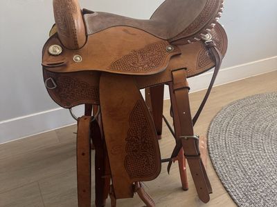 Ballard Saddle