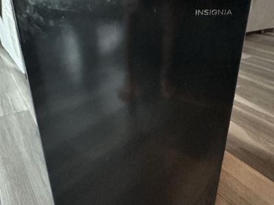 Insignia Compact Mini Refrigerator - Black (Model NS-CF26BK9)