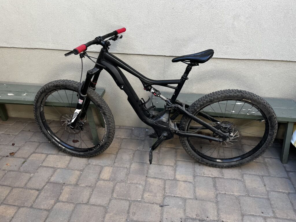 Specialized E- Mountain Bike