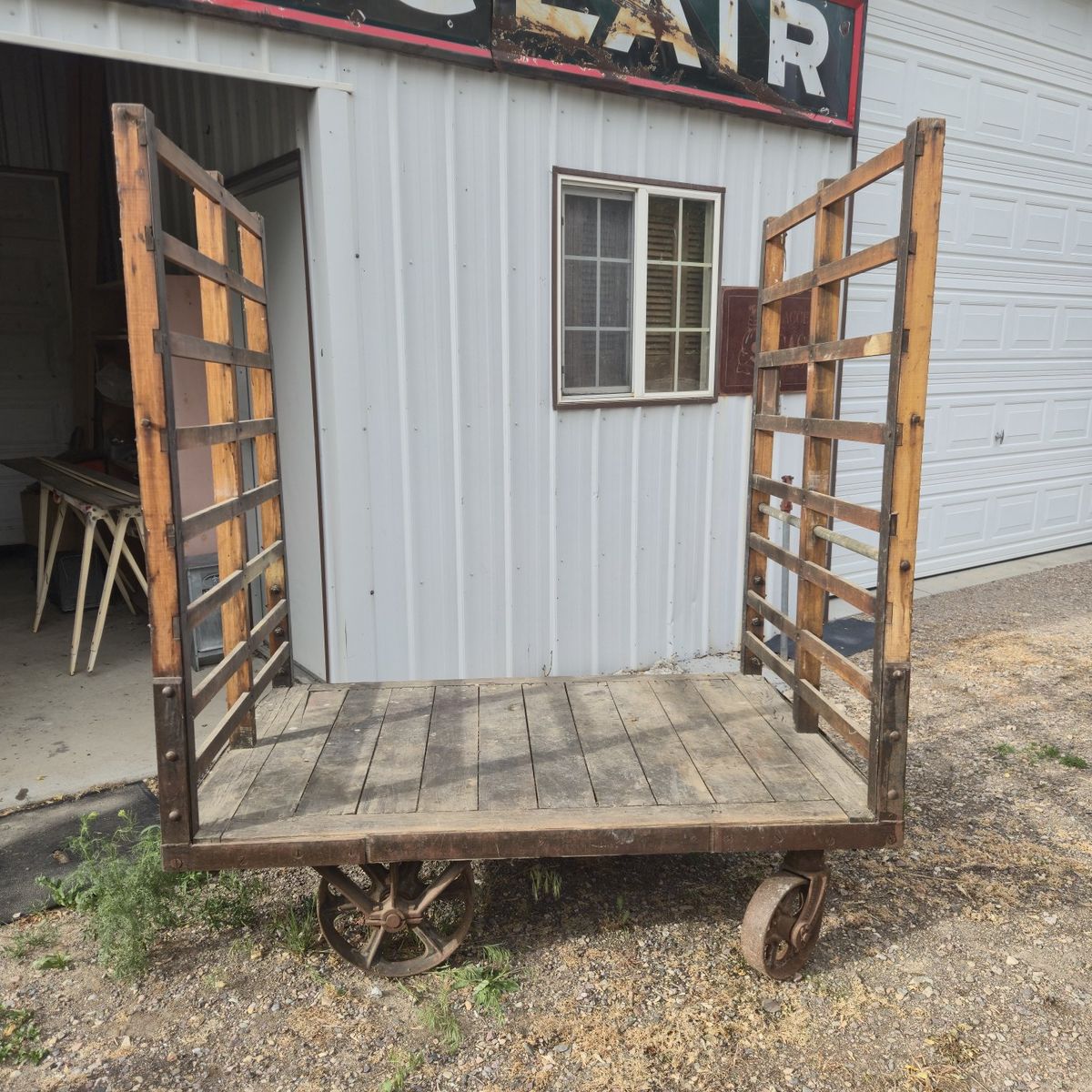 RAILROAD RAILWAY BAGGAGE CART