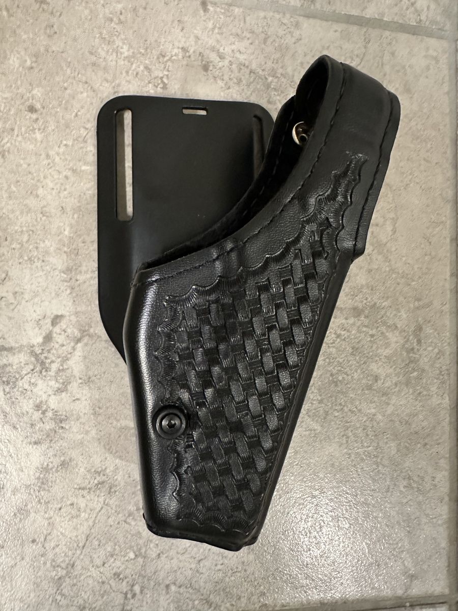 Safariland Black Basketweave Holster for Glock 17 & 22 (Model 2005-83)