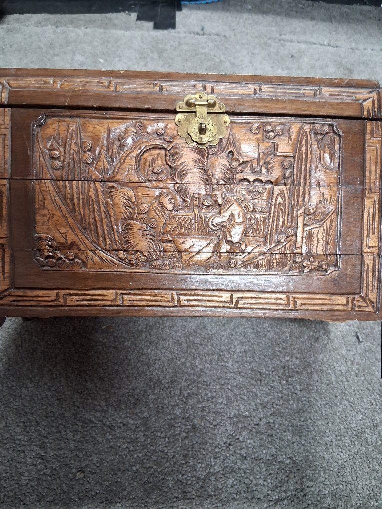 Main image 3