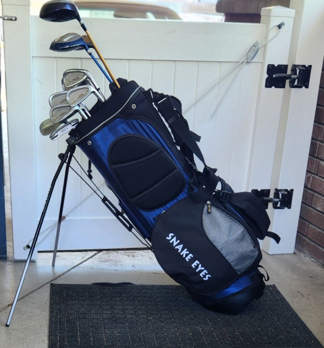 Knight/Snake Eyes graphite golf set