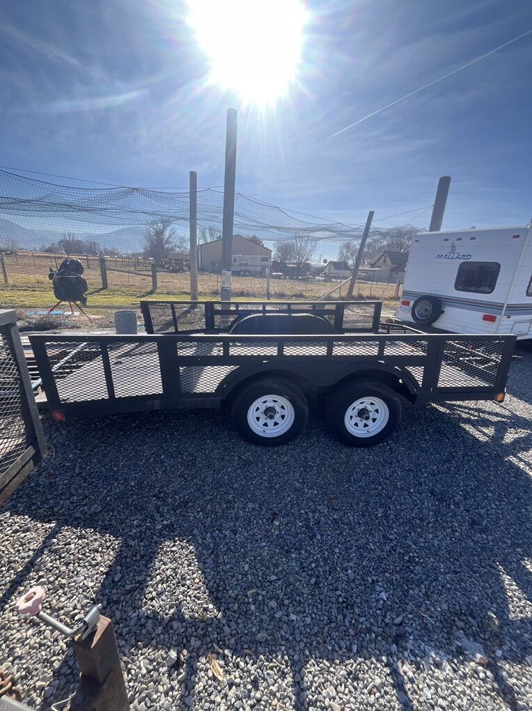 Utility Trailer Dove Tail Tilt Deck