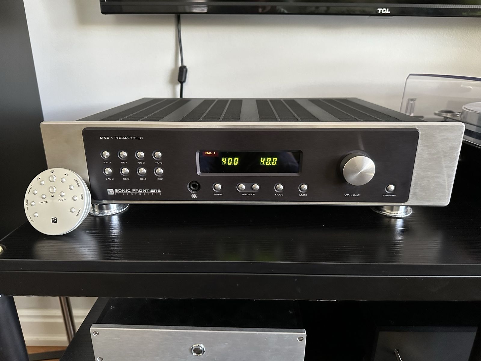 Sonic Frontiers Line 1 preamp w/ SE upgrades, remote, boxes and extra tubes in excellent condition