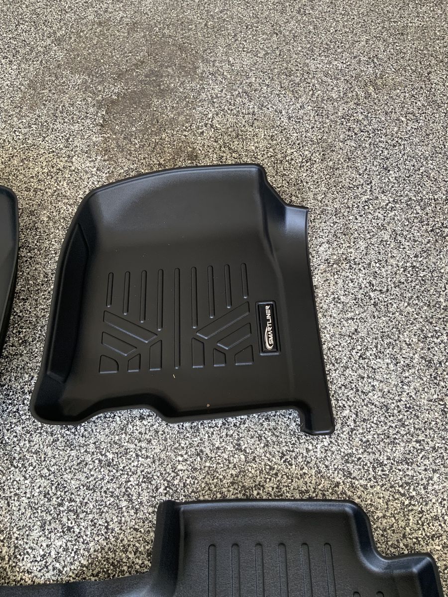 Smart liner floor mats