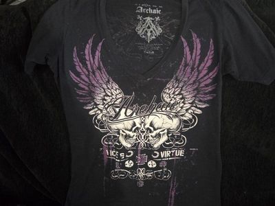 Archaic Women's Large V-Neck Graphic T-Shirt Skulls Wings Vice & Virtue Black