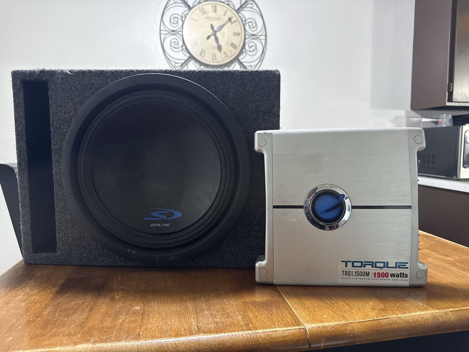 Alpine Subwoofer in Ported Enclosure Box with Torque TRQ1.1500M 1500W Monoblock Amplifier