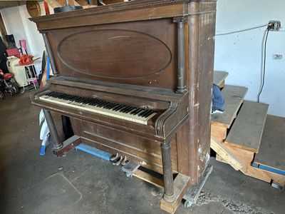 Free Antique Upright Piano