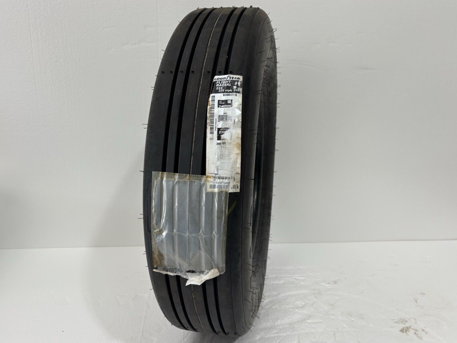 Goodyear Flight Radial Tire H34X9.5R18 Part Number 349Q82-2