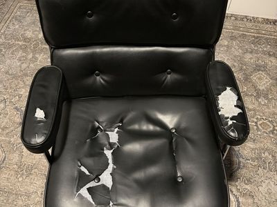 Free Black Leatherette Office Chair - Swivel, Armrests
