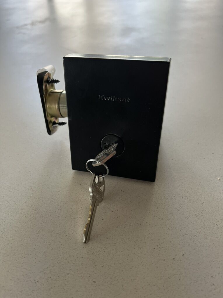 Kwikset Deadbolt With Key