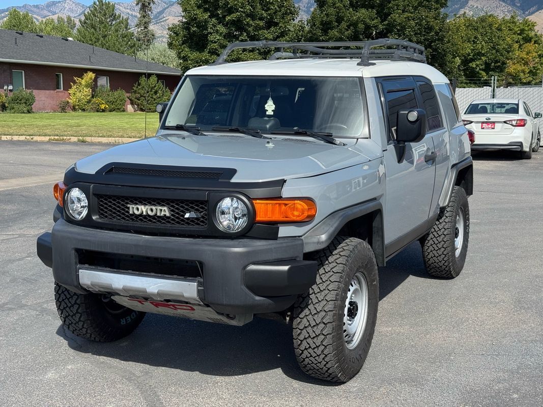 2014 Toyota FJ Cruiser Base
