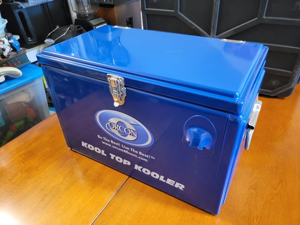 Orcon cooler with bottle opener. Brand new!
17.5 l