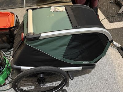 Thule Bexey M Dog Bike Trailer