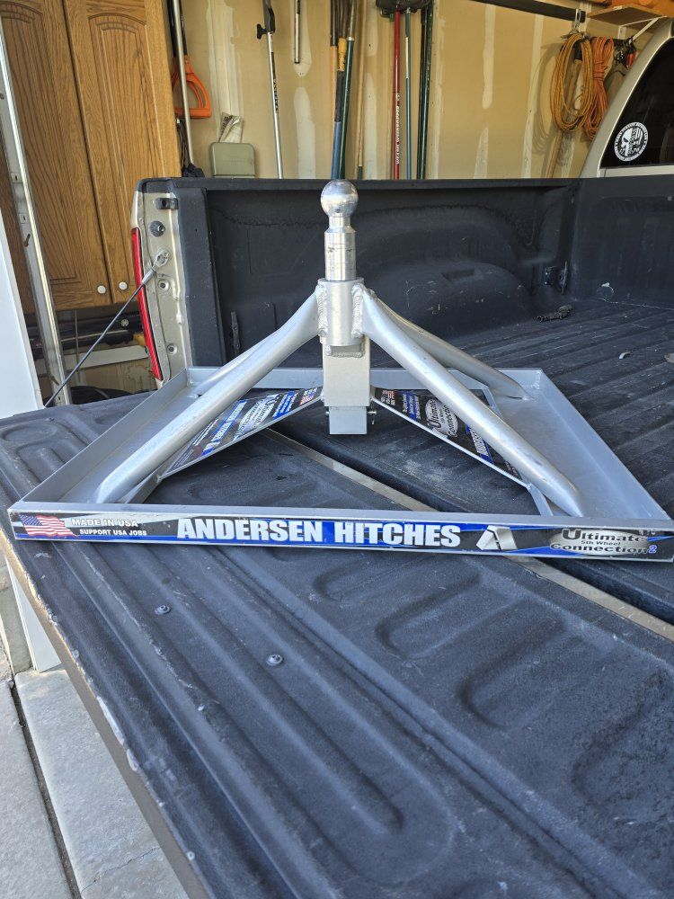 Fifth wheel hitch