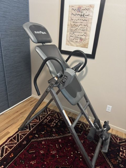 Inversion table - Innova