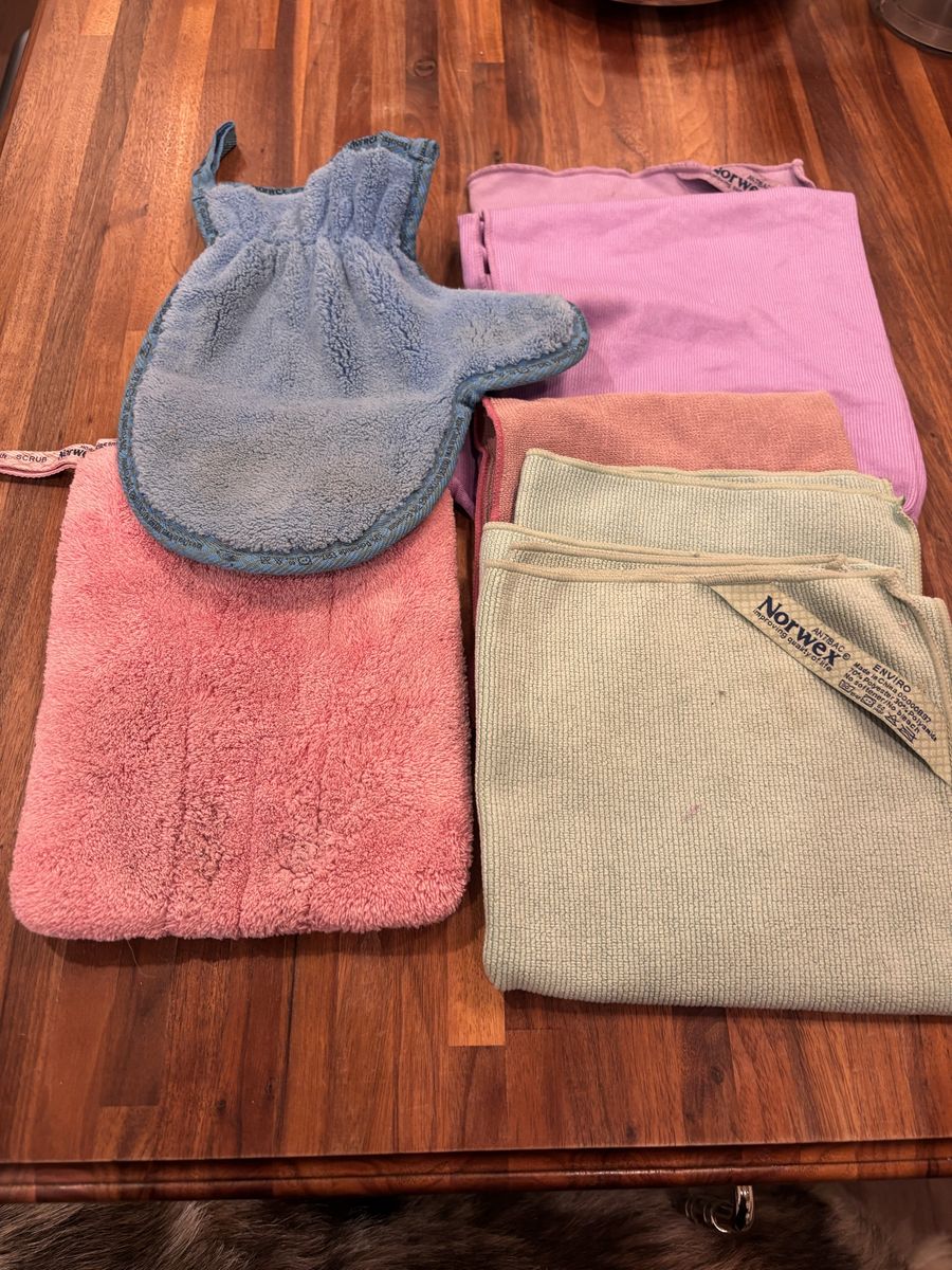 Norwex cleaning cloths/mitts bundle