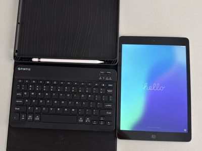 Apple iPad (7th Ge) 32GB+Pencil+BT keyboard Case